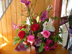 お祝いアレンジメント♪｜「さくら花店　三馬店」　（石川県金沢市の花キューピット加盟店 花屋）のブログ